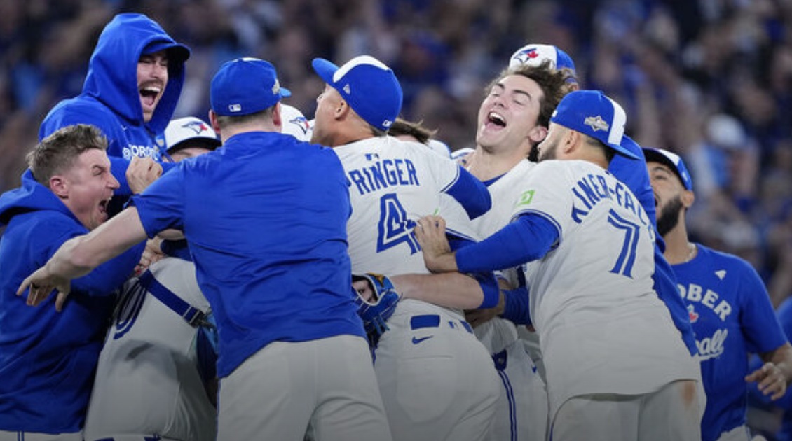 Blue Jays beat Mariners to book 1st World Series trip since 1993