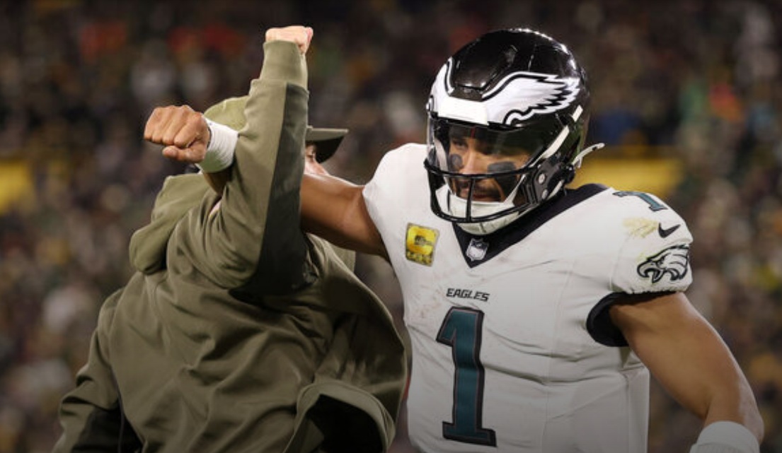 Eagles escape Lambeau with narrow MNF win over Packers