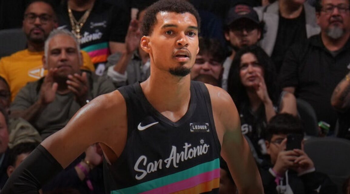 Report: Wemby out multiple weeks with strained calf