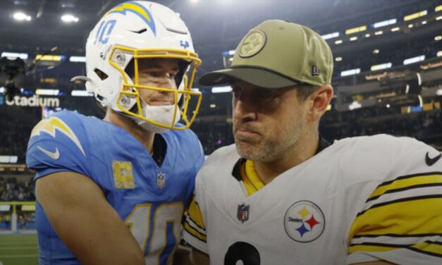 Chargers humble Rodgers, Steelers on SNF for 3rd straight win