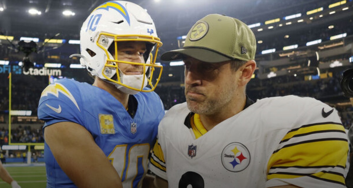 Chargers humble Rodgers, Steelers on SNF for 3rd straight win