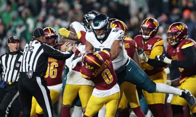 Eagles go for 2, igniting brawl; Sirianni backs play