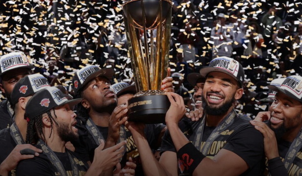 Knicks rally past Spurs to win NBA Cup