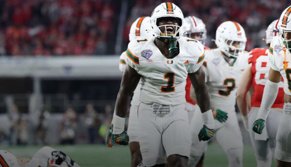 Miami rides 1st-half shutout to upset Ohio State in CFP