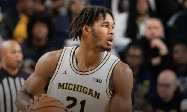 Johnson scores career-high 29, No. 2 Michigan rolls past USC