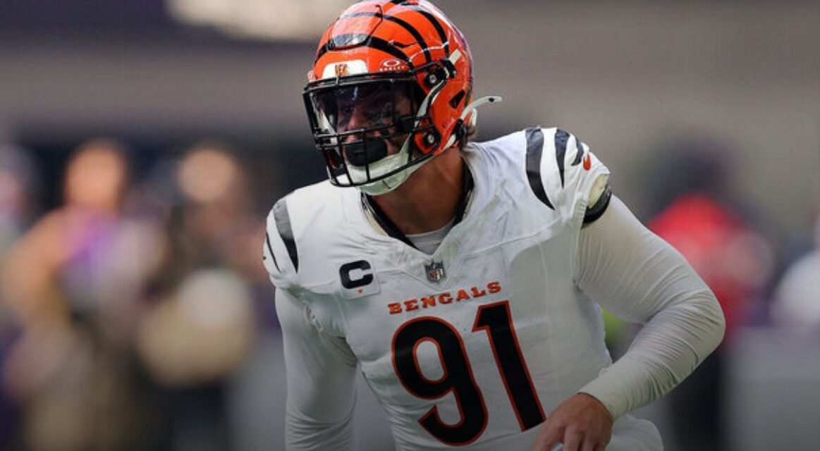 Report: Ravens, Hendrickson agree to 4-year, $112M deal