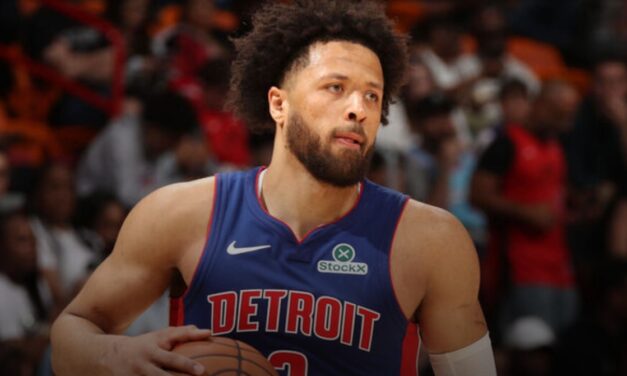 Report: Cunningham to miss extended time due to collapsed lung