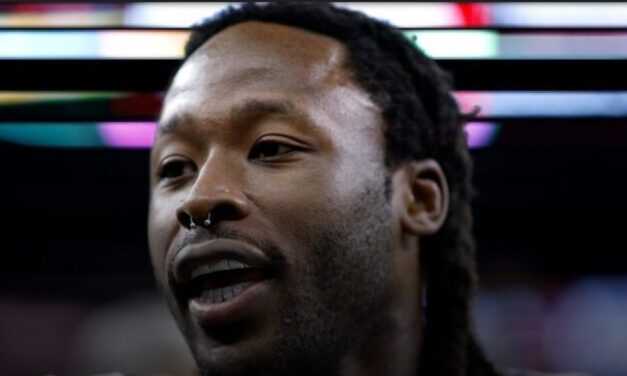 Report: Teams monitoring Kamara situation