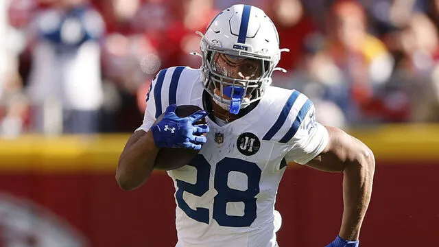 Report: Colts sign Taylor to 2-year, M extension